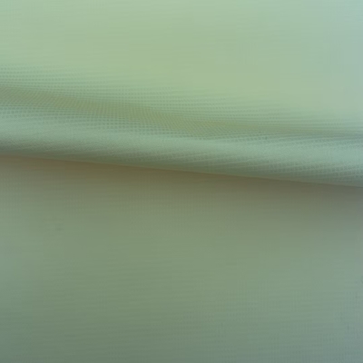 103GSM 100%P WR/Polyester legante