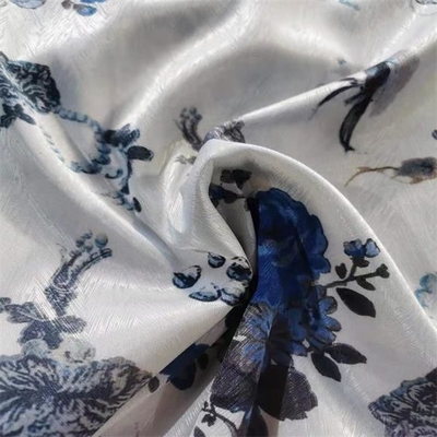 La spina di pesce ha stampato il tessuto 100gsm del vestito delle donne chiffon ed il poliestere